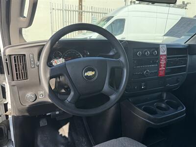 2020 Chevrolet Express 3500 Cutaway 12 Foot Box Van With Hydraulic Lift Gate - Photo 16 - Los Angeles, CA 90019