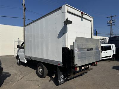 2020 Chevrolet Express 3500 Cutaway 12 Foot Box Van With Hydraulic Lift Gate - Photo 6 - Los Angeles, CA 90019