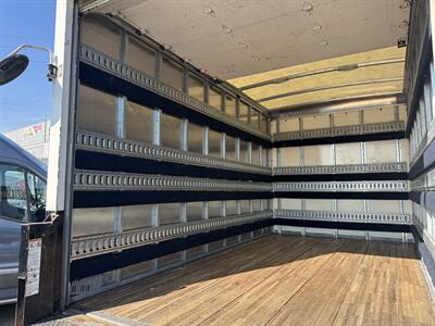 2020 Chevrolet Express 3500 Cutaway 12 Foot Box Van With Hydraulic Lift Gate - Photo 12 - Los Angeles, CA 90019