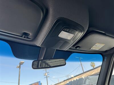 2020 Chevrolet Express 3500 Cutaway 12 Foot Box Van With Hydraulic Lift Gate - Photo 19 - Los Angeles, CA 90019