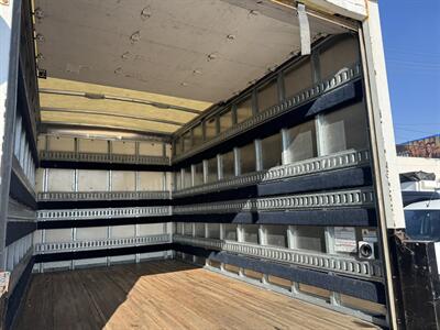 2020 Chevrolet Express 3500 Cutaway 12 Foot Box Van With Hydraulic Lift Gate - Photo 13 - Los Angeles, CA 90019