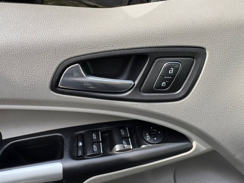 2021 Ford Transit Connect XLT - Photo 16 - Los Angeles, CA 90019