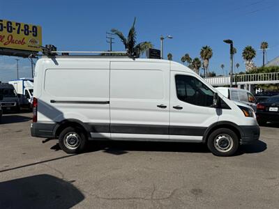 2022 Ford Transit 250 Medium Roof 148 "WB - Photo 4 - Los Angeles, CA 90019