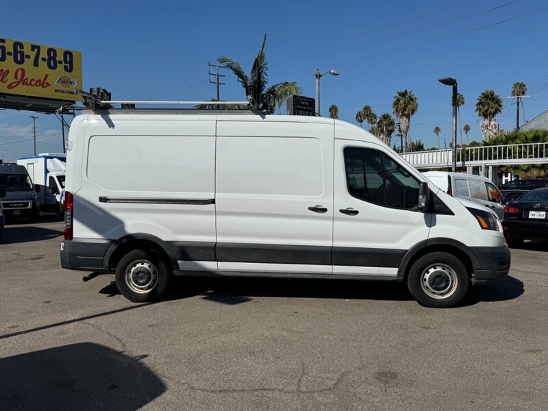 2022 Ford Transit 250 Medium Roof 148 "WB - Photo 4 - Los Angeles, CA 90019
