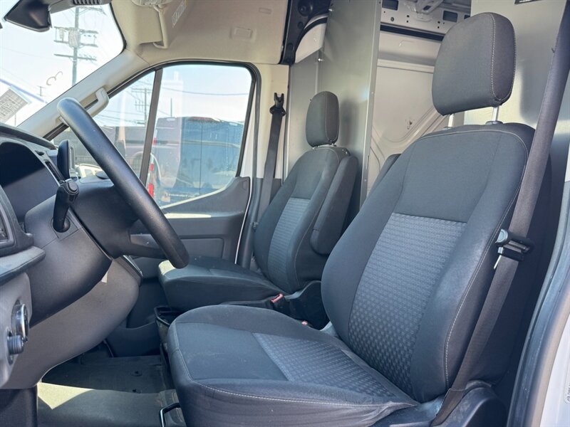 2022 Ford Transit 250 Medium Roof 148 "WB - Photo 9 - Los Angeles, CA 90019