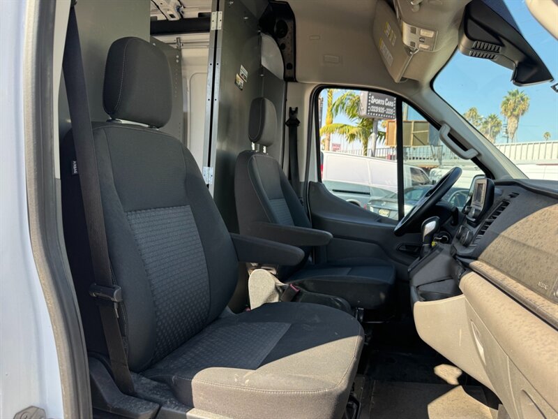 2022 Ford Transit 250 Medium Roof 148 "WB - Photo 23 - Los Angeles, CA 90019