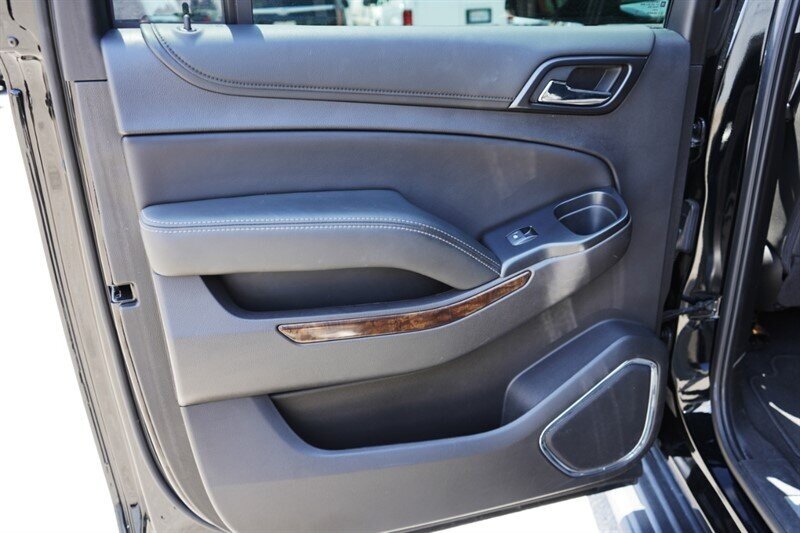 2020 Chevrolet Suburban LT 1500 - Photo 17 - Los Angeles, CA 90019