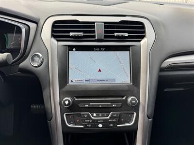 2017 Ford Fusion SE   - Photo 16 - Los Angeles, CA 90019