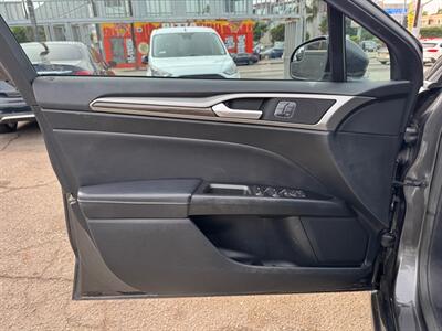 2017 Ford Fusion SE   - Photo 25 - Los Angeles, CA 90019