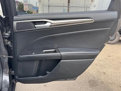 2017 Ford Fusion SE   - Photo 28 - Los Angeles, CA 90019
