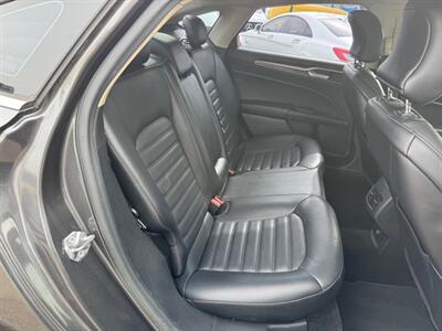 2017 Ford Fusion SE   - Photo 15 - Los Angeles, CA 90019