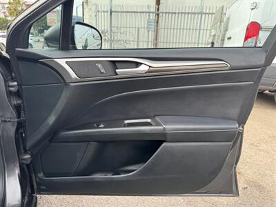 2017 Ford Fusion SE   - Photo 26 - Los Angeles, CA 90019