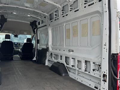 2021 Ford Transit 250  High Roof Extended Cargo 148 " WB - Photo 19 - Los Angeles, CA 90019