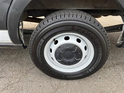 2021 Ford Transit 250  High Roof Extended Cargo 148 " WB - Photo 20 - Los Angeles, CA 90019