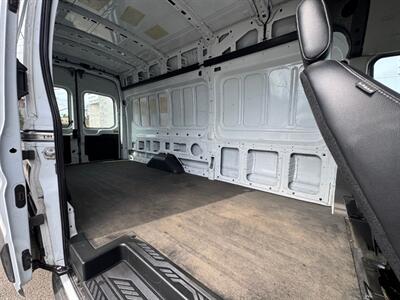 2021 Ford Transit 250  High Roof Extended Cargo 148 " WB - Photo 16 - Los Angeles, CA 90019