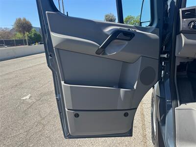 2018 Mercedes-Benz Sprinter 2500  144 " WHEEL BASE.HIGH ROOF CARGO - Photo 20 - Los Angeles, CA 90019