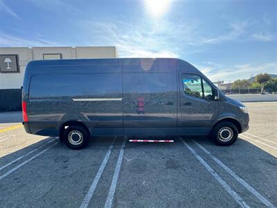 2019 Mercedes-Benz Sprinter 2500  EXTENDED HIGH ROOF 170 IN - Photo 4 - Los Angeles, CA 90019