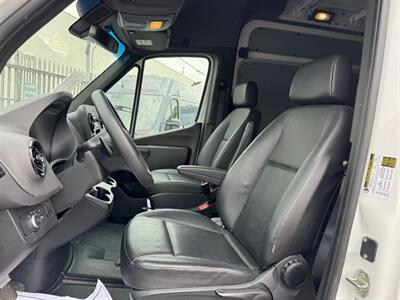 2022 Mercedes-Benz Sprinter 2500  144 High Roof Cargo - Photo 8 - Los Angeles, CA 90019