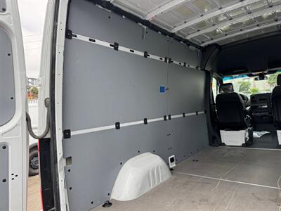 2022 Mercedes-Benz Sprinter 2500  144 High Roof Cargo - Photo 20 - Los Angeles, CA 90019