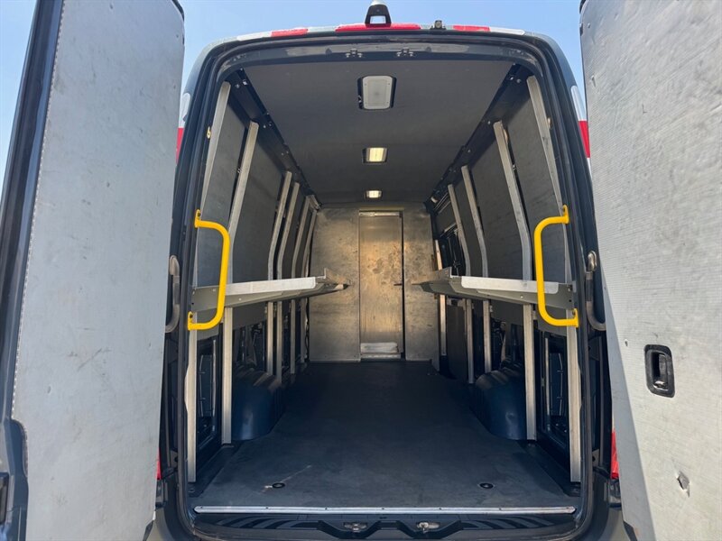 2019 Mercedes-Benz Sprinter 2500 HIGH ROOF 170 " WB - Photo 7 - Los Angeles, CA 90019