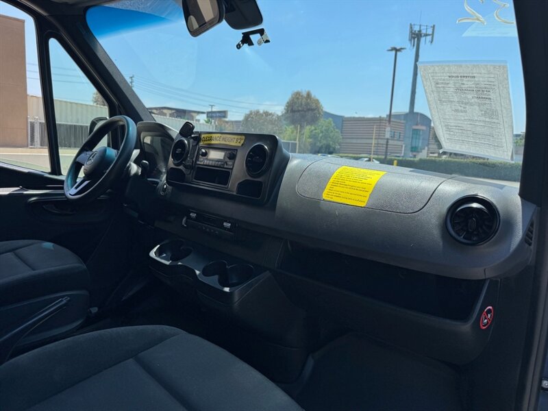 2019 Mercedes-Benz Sprinter 2500 HIGH ROOF 170 " WB - Photo 6 - Los Angeles, CA 90019