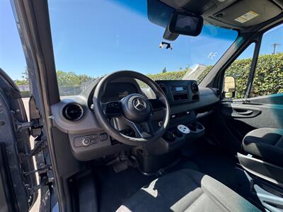 2019 Mercedes-Benz Sprinter 2500  HIGH ROOF 170 " WB - Photo 9 - Los Angeles, CA 90019
