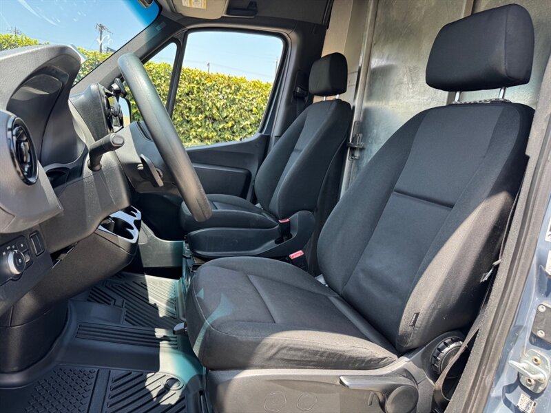 2019 Mercedes-Benz Sprinter 2500 HIGH ROOF 170 " WB - Photo 5 - Los Angeles, CA 90019