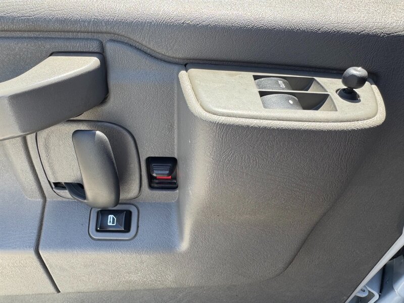 2021 Chevrolet Express 2500 LT - Photo 17 - Los Angeles, CA 90019