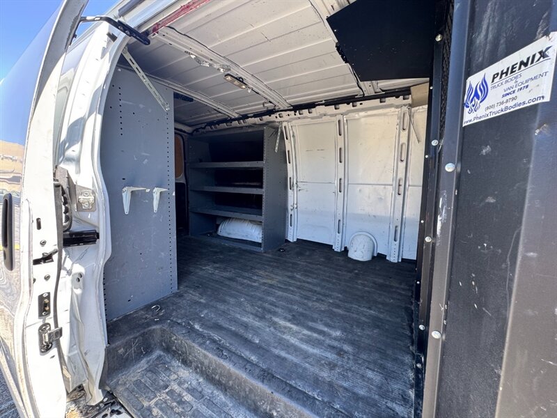 2021 Chevrolet Express 2500 LT - Photo 22 - Los Angeles, CA 90019