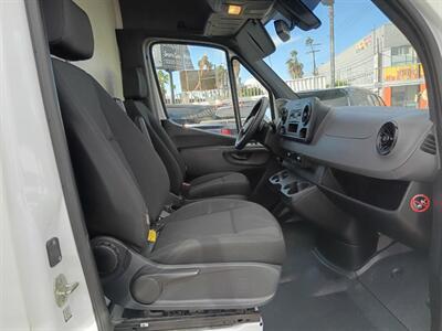 2020 Mercedes-Benz Sprinter 2500  REFRIGERATED HIGH ROOF WITH 170 " LENGTH - Photo 19 - Los Angeles, CA 90019