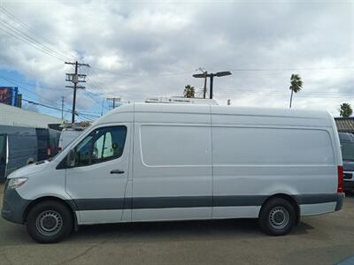 2020 Mercedes-Benz Sprinter 2500  REFRIGERATED HIGH ROOF WITH 170 " LENGTH - Photo 4 - Los Angeles, CA 90019