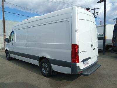 2020 Mercedes-Benz Sprinter 2500  REFRIGERATED HIGH ROOF WITH 170 " LENGTH - Photo 5 - Los Angeles, CA 90019