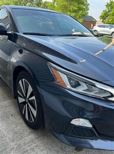 2022 Nissan Altima 2.5 SV   - Photo 6 - Macomb, IL 61455