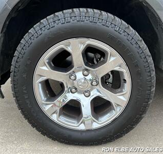 2016 RAM 1500 Laramie   - Photo 4 - Macomb, IL 61455