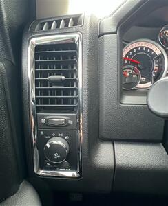2016 RAM 1500 Laramie   - Photo 18 - Macomb, IL 61455
