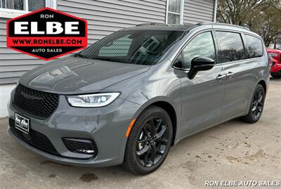 2025 Chrysler Pacifica Limited   - Photo 1 - Macomb, IL 61455