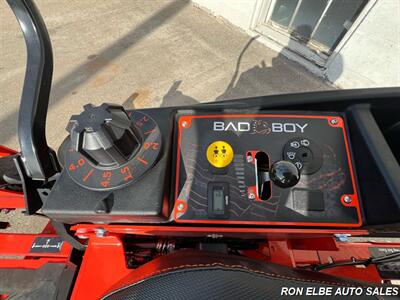 2025 Bad Boy Avenger 54 "   - Photo 4 - Macomb, IL 61455