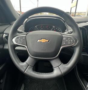 2023 Chevrolet Traverse LT Cloth - Photo 18 - Macomb, IL 61455
