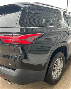2023 Chevrolet Traverse LT Cloth - Photo 8 - Macomb, IL 61455