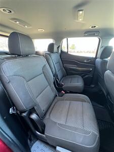 2020 GMC Acadia SLE   - Photo 12 - Macomb, IL 61455