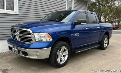 2017 RAM 1500 SLT   - Photo 2 - Macomb, IL 61455