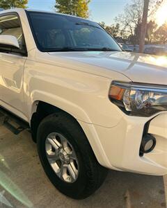 2018 Toyota 4Runner SR5   - Photo 7 - Macomb, IL 61455