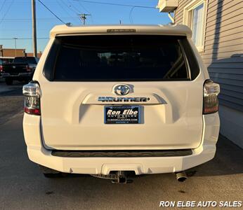 2018 Toyota 4Runner SR5   - Photo 9 - Macomb, IL 61455