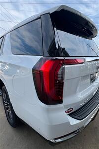 2025 GMC Yukon Elevation - Photo 11 - Macomb, IL 61455