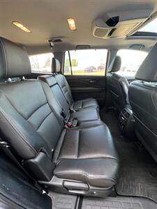 2022 Honda Pilot Touring - Photo 12 - Macomb, IL 61455