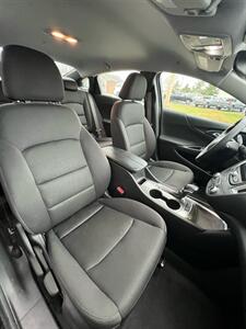 2024 Chevrolet Malibu LT   - Photo 11 - Macomb, IL 61455