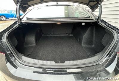 2024 Chevrolet Malibu LT   - Photo 14 - Macomb, IL 61455