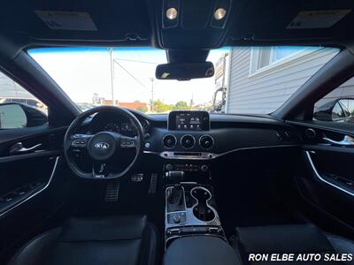 2020 Kia Stinger GT-Line   - Photo 15 - Macomb, IL 61455
