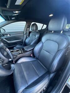 2020 Kia Stinger GT-Line   - Photo 11 - Macomb, IL 61455