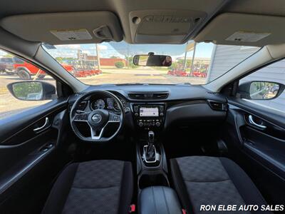 2018 Nissan Rogue Sport SV - Photo 14 - Macomb, IL 61455